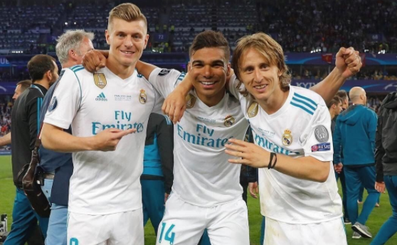  曼城中场铁三角发威，罗德里德布劳内联手导演大胜水晶宫