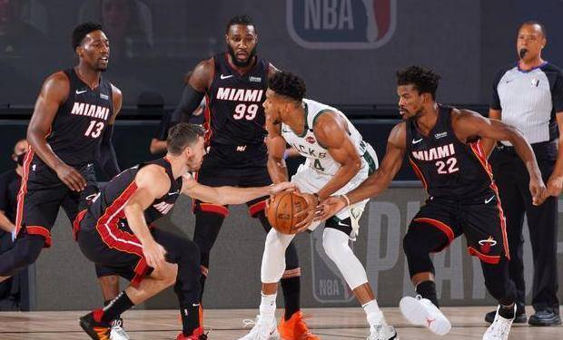  基尔高比分横扫对手，前锋状态火热独造四球