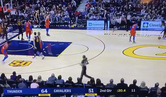  法兰克福进攻端集体哑火，主场憾平沃尔夫斯堡失良机  