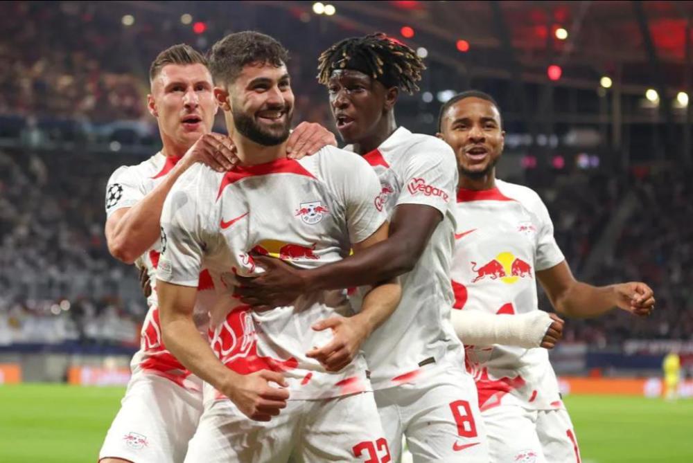  弗赖堡黑马奔腾连克强敌改写德甲格局